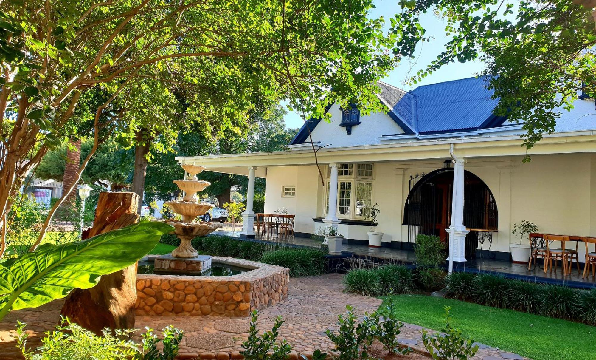 Bauhenia Guesthouse Potchefstroom Exterior foto